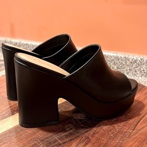 ALDO open toe block heel platform shoe, barely ever worn!!